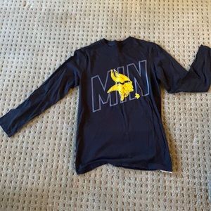 MN Vikings Men’s small long sleeve shirt